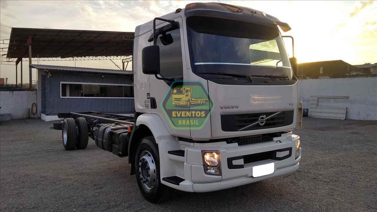 VOLVO VM270 2013